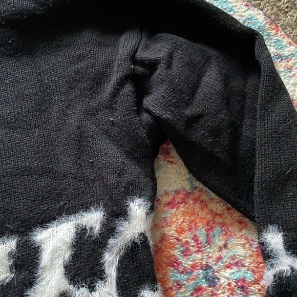 Express Fuzzy Leopard Stripe Cropped Sweater - Picture 3 of 5